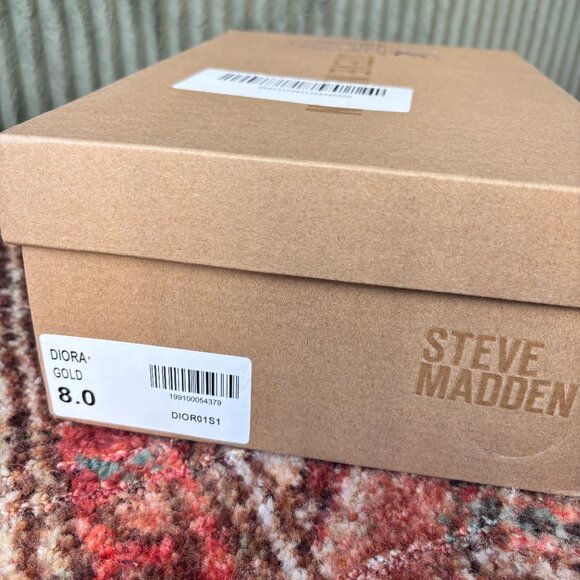 Gold Diora Steve Madden heels - Picture 2 of 5